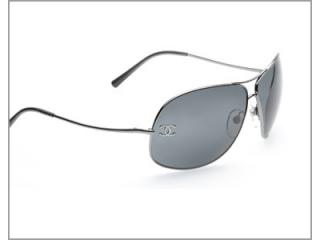 精良眼镜的照片