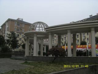 绿地银春住宅小区的照片